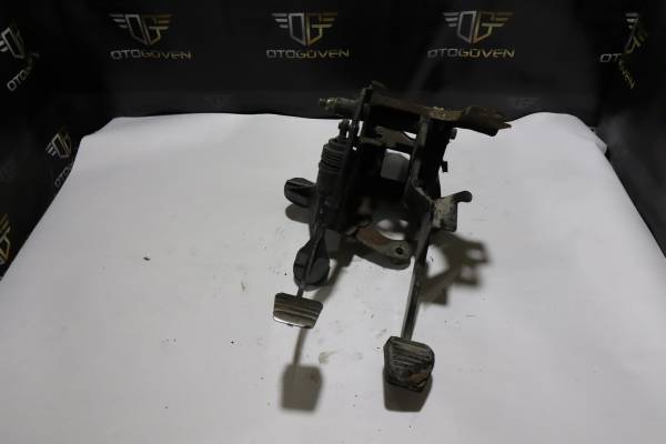 FORD TRANSİT T 350 ÇIKMA PARÇA TRANSİT V347 DEBRİYAJ PEDALI